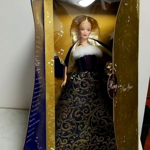 🌻2001 Ring in the New Year